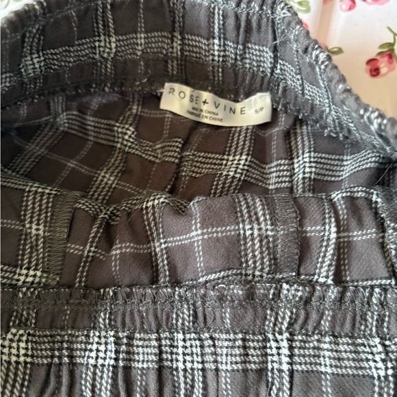 2/25$🍓⭐️ Plaid Brown Women's Shorts Ardene - Picture 2 of 3